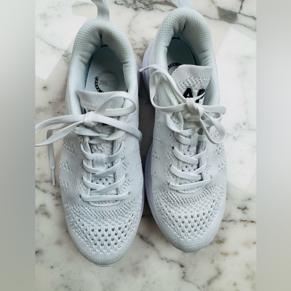 APL TechLoom Pro Running Shoe